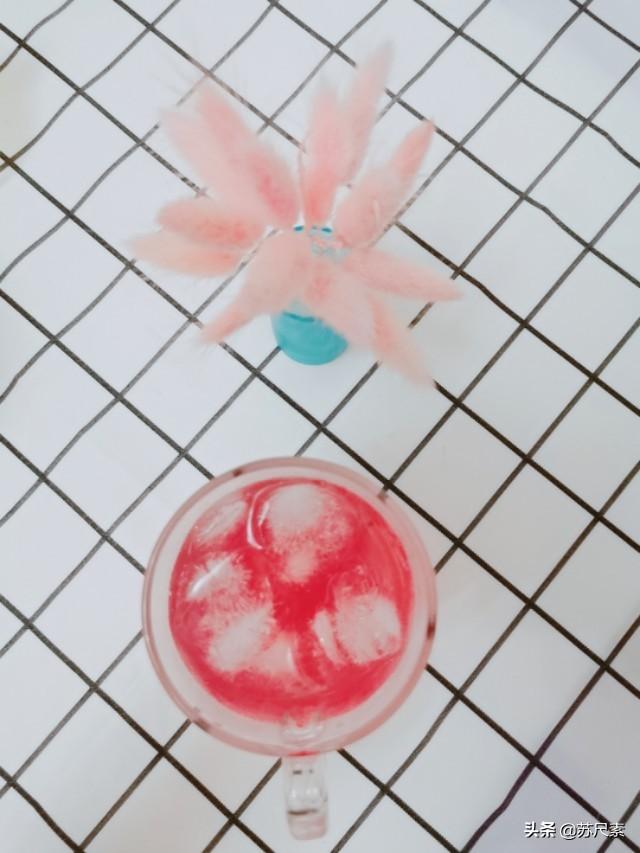 洛神花的完美搭配，色彩与口感的双重盛宴