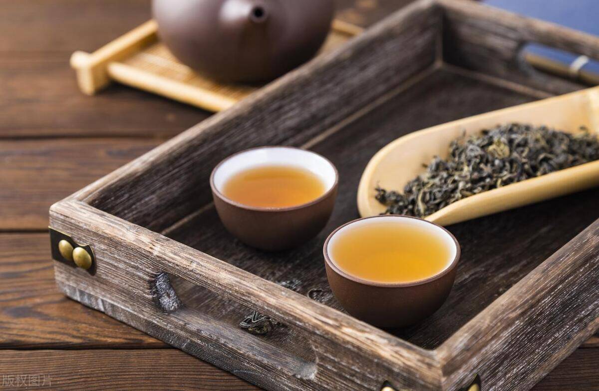 高血压患者饮茶指南，适宜的茶类与健康益处