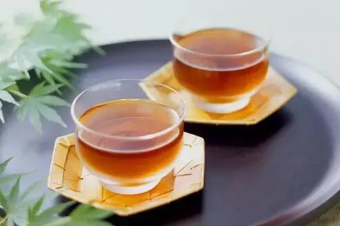 探索茶叶的神奇功效，降低血糖和血压的茶叶选择