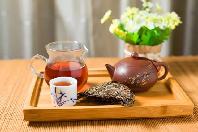 探索有助于降血压的茶类及其健康益处